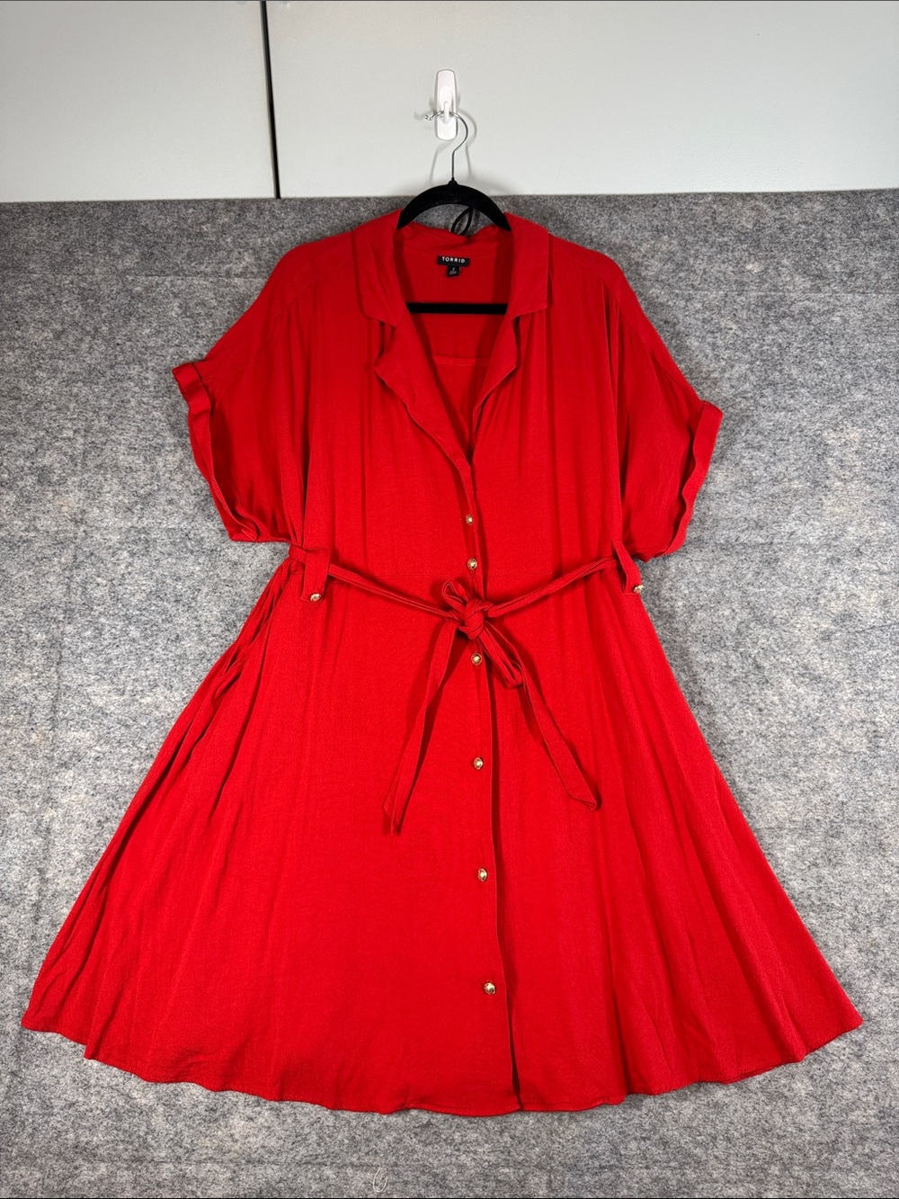 Torrid Red Shirt Dress Size 2 Plus Tie Waist Button Front Casual Midi Summer - Picture 2 of 16